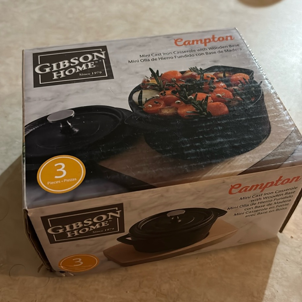 Gibson Mini Round Cast Iron Dutch Oven and Wooden Base